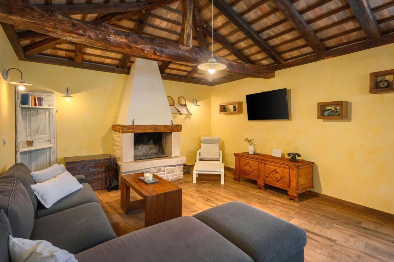 Family Villa Elizabeta With Pool In Umag Cepljani ภายนอก รูปภาพ